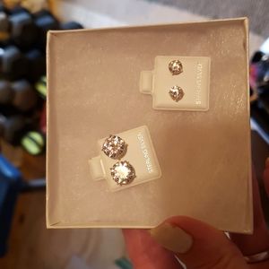 Swarovski crystals earrings not cubic Zirconia on 925 sterling silver